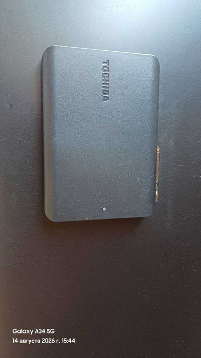 Продается Toshiba canvio basics 1tb hdd