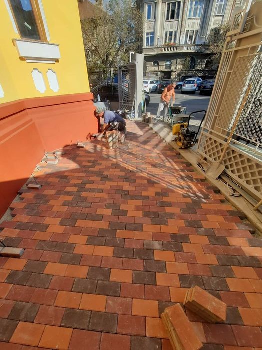 Producem dale pavaje și pavele din beton pentru casa și gradina Montaj