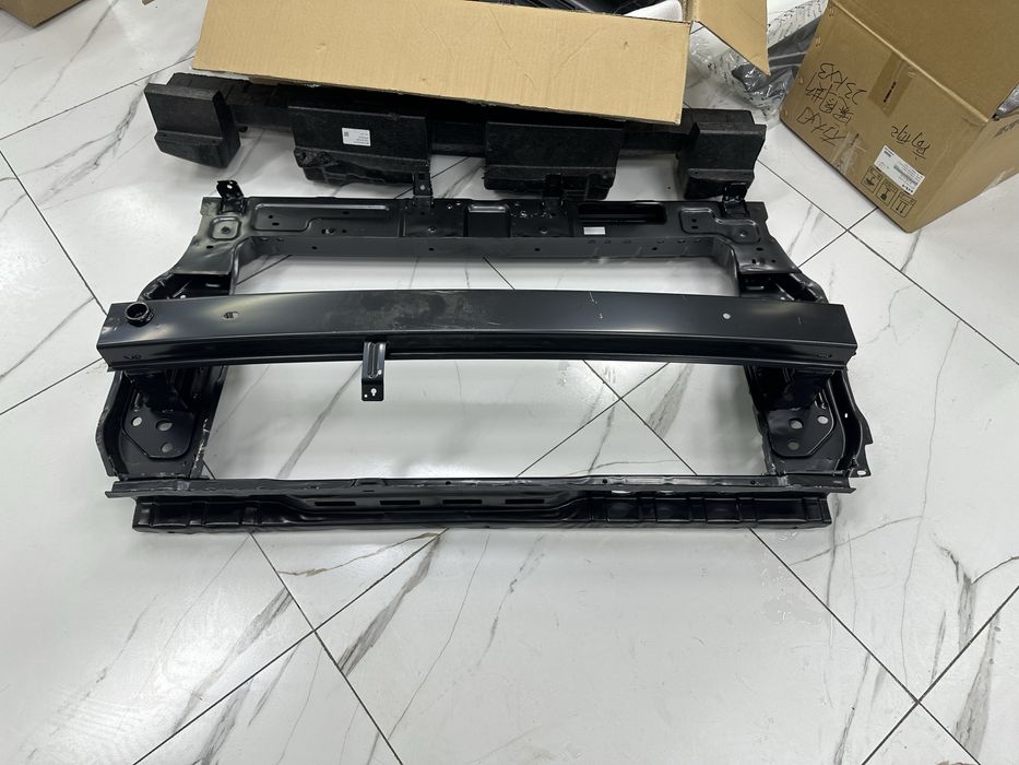 Kia Seltos Суппорт радиатора