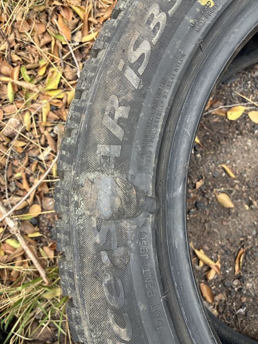 Продам шины 215/55R17 зима