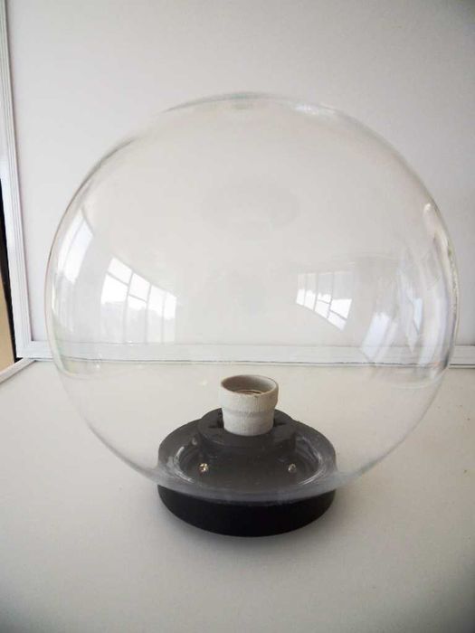 Паркова сфера, осветително тяло.