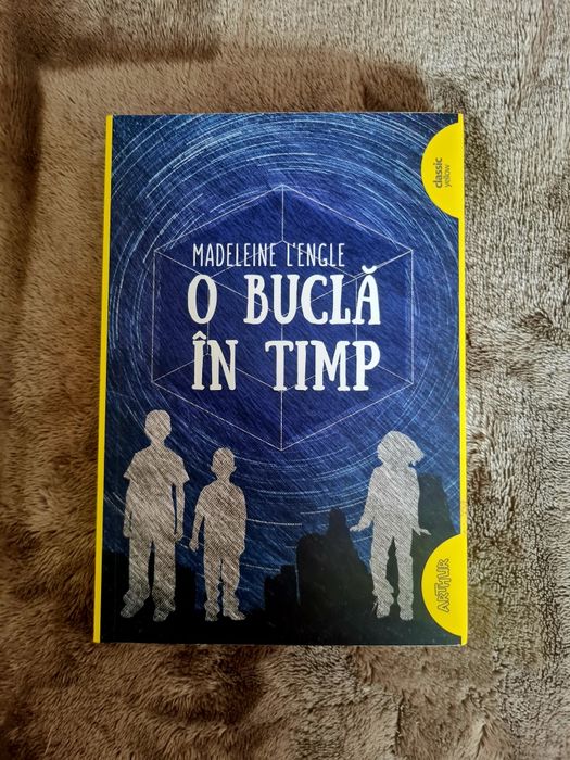 Carte: o bucla in timp