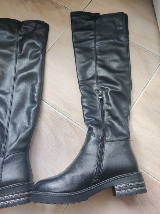 Сапоги-ботфорты новые продам 38р.