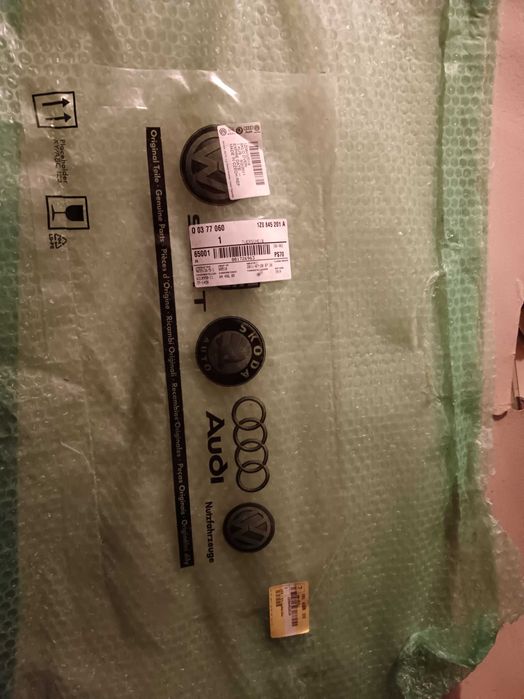 Vând Urgent - Geam fața stânga Skoda Octavia II