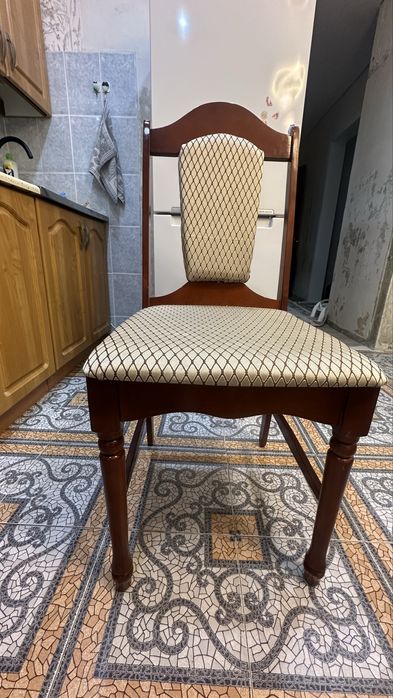 Стулья из дерева 6 штук