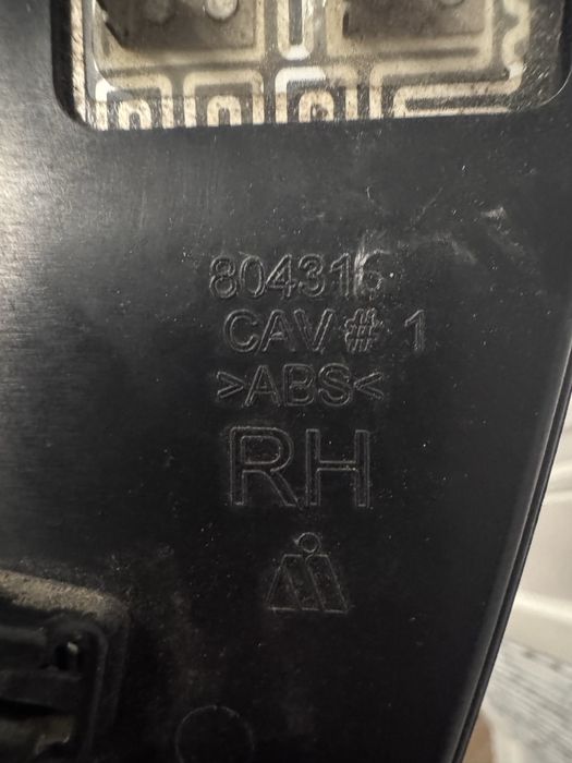 Toyota Highlander 2016  Зеркальный элемент правый