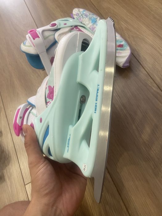 Продам Коньки детские