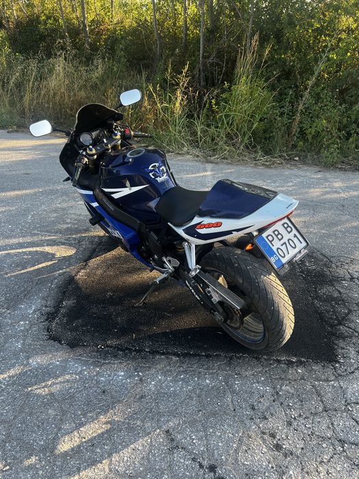 Suzuki gsxr k5 600