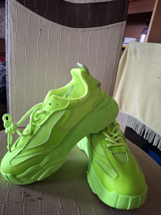 Маратонки 37 номет