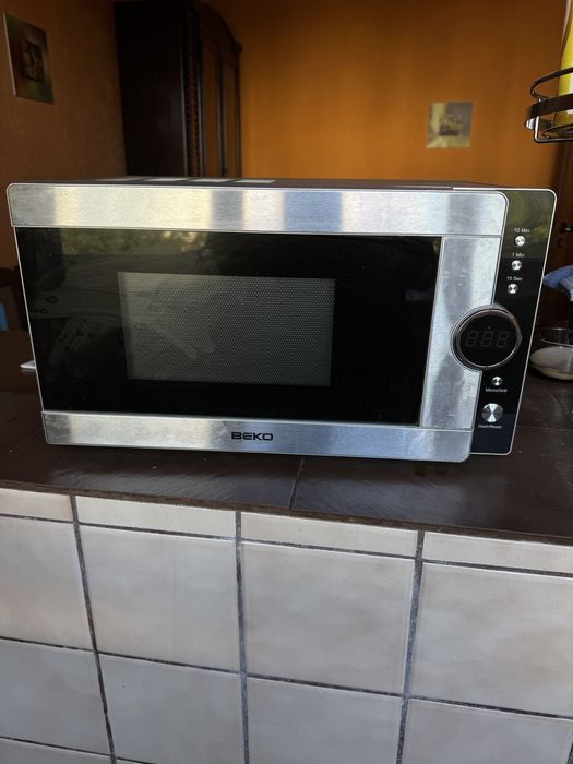 Микровълнова фурна Beko