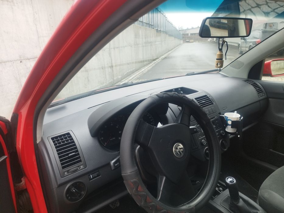 Продавам Vw Polo 1.2 бензин 2007г