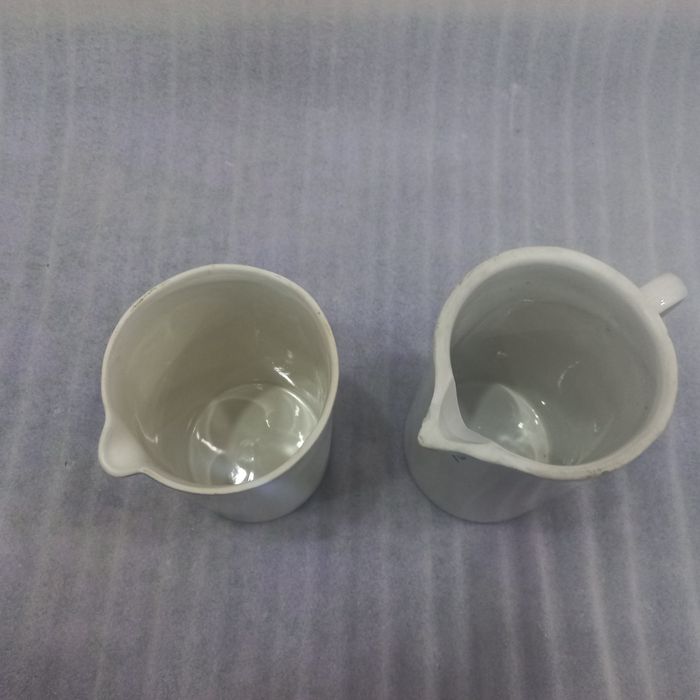 Колбы,стаканы,мерки