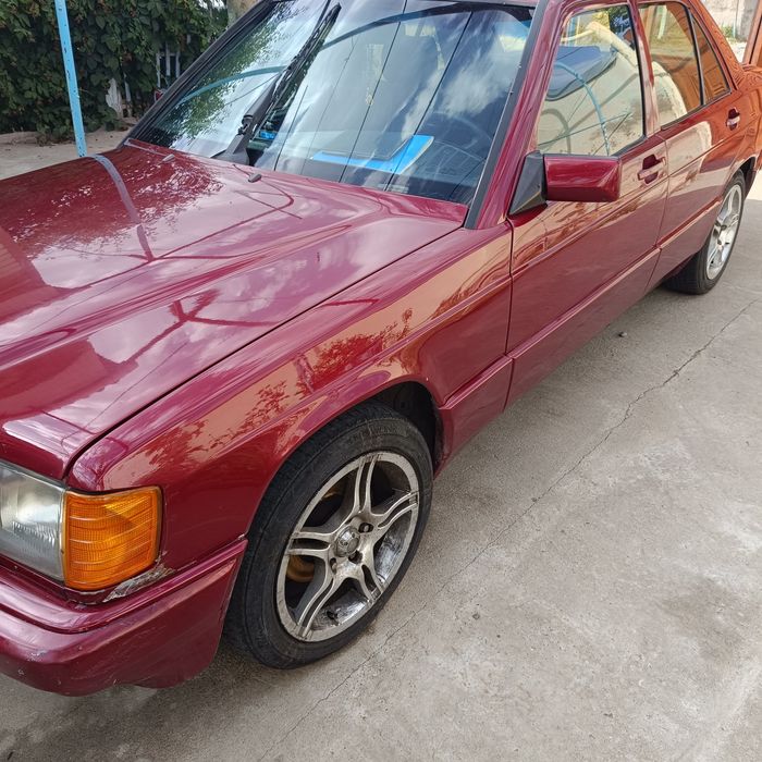 Мерседес.    Е190