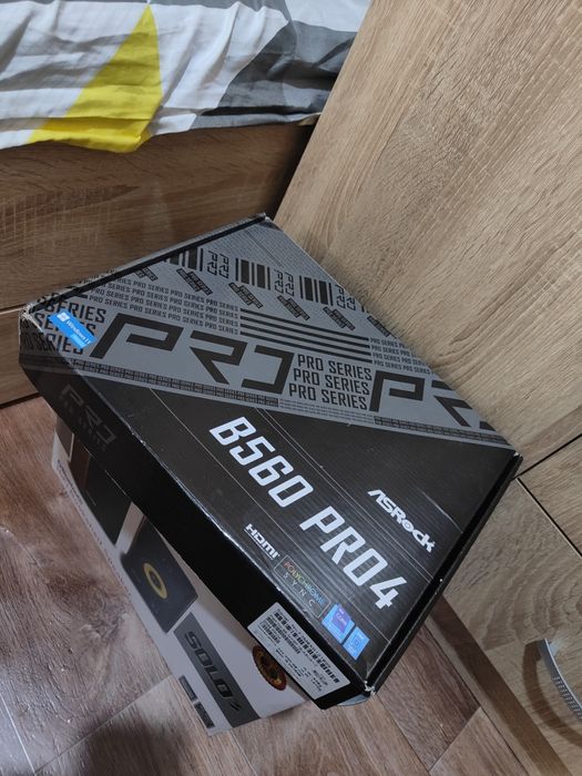 Материнская плата ASRock B560