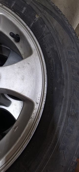 Продам зимний комплект шин с дисками