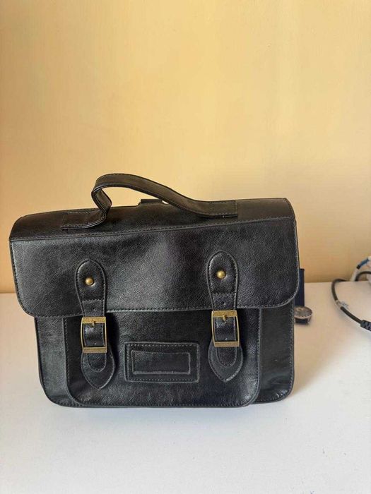 продам кожаный черный портфель