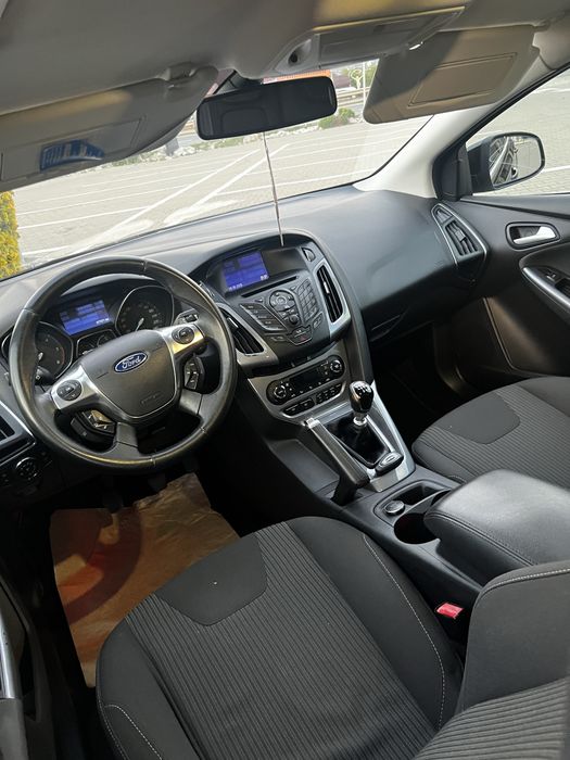 FORD Focus 2012 — imagine 5