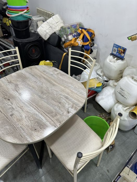 Стол, стулья комплект 1х4