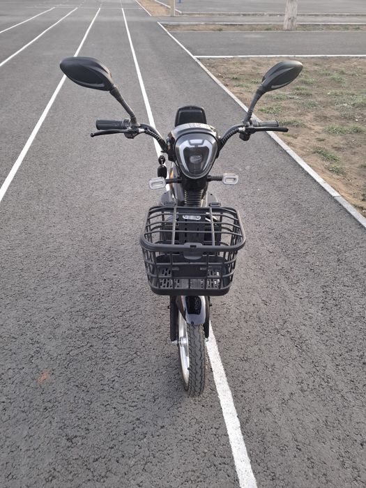 Электроскутер Aet E-Bike