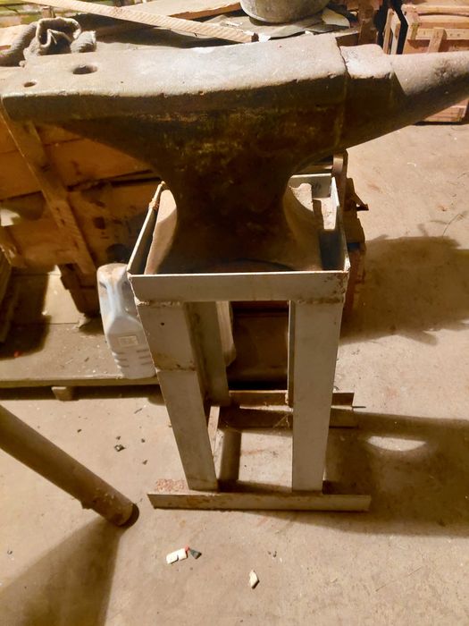 Наковальня советская