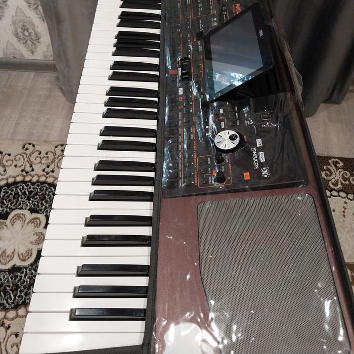 Продам синтизатор корг па 1000
