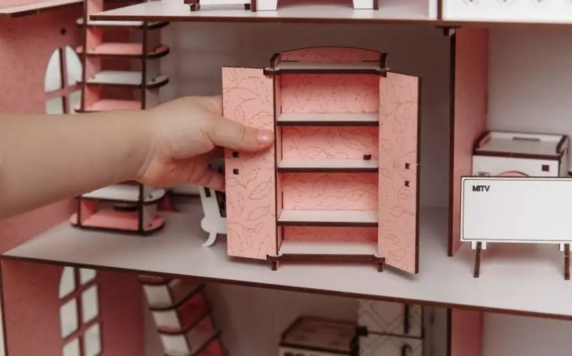 Кукольный домик для девочки