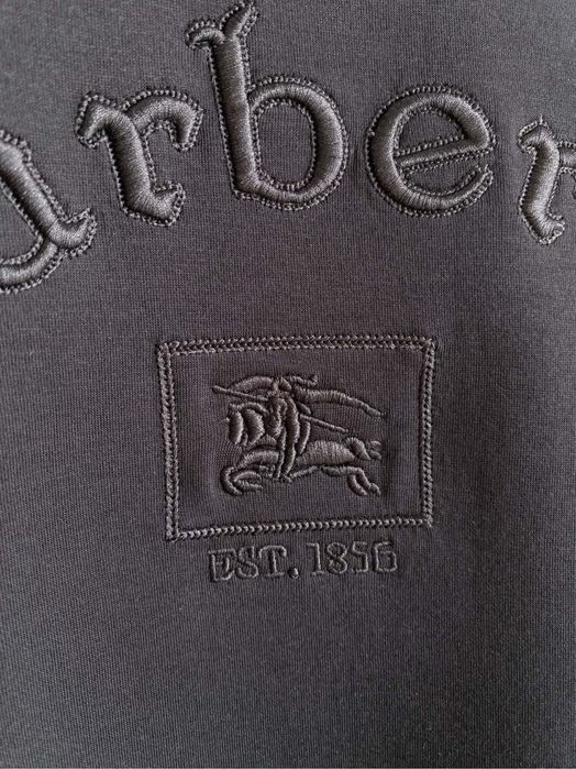 Tricou Burberry , calitate