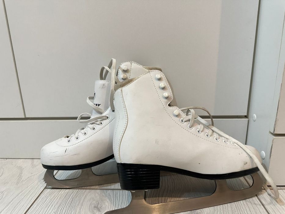 женские фигурные коньки