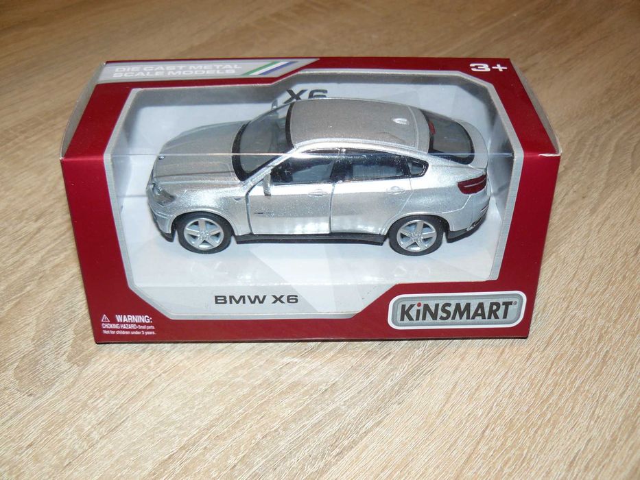 Macheta Auto De Colectie BMW X6 Scara 1:38,Noua, Produs De KINSMART