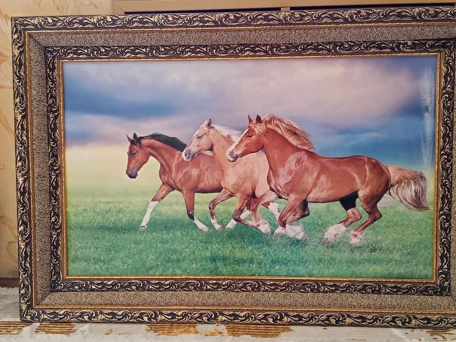 Большая картина с рамкой