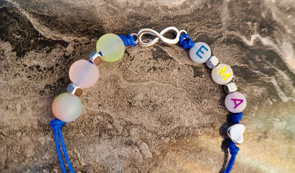 Гривни на конец. Гривни с букви и имена,гривни талисмани, йога гривни