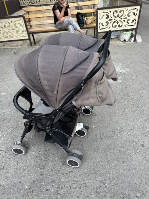 Коляска для двойни