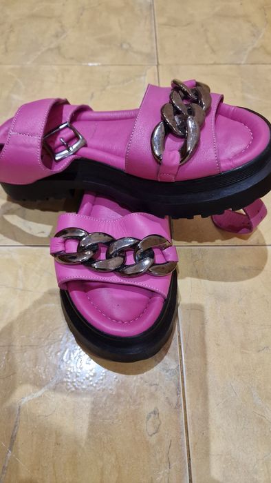 Цикламени сандали естествена кожа