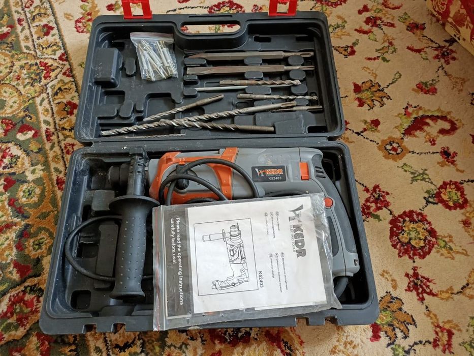 Электрический перфоратор