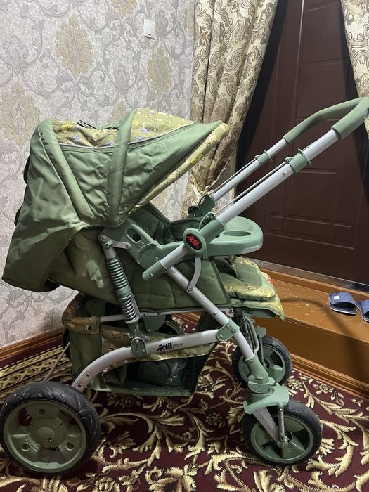 Коляска детская не использованная