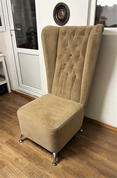 Дизайнерское кресло