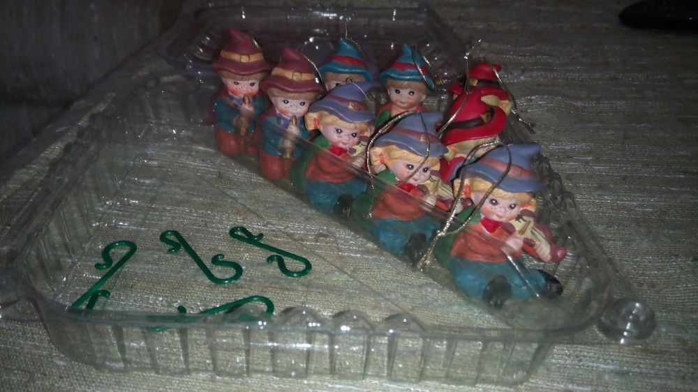 Figurine ceramice pentru bradul de Crăciun