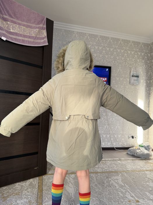 Продам куртку новую с этикеткой