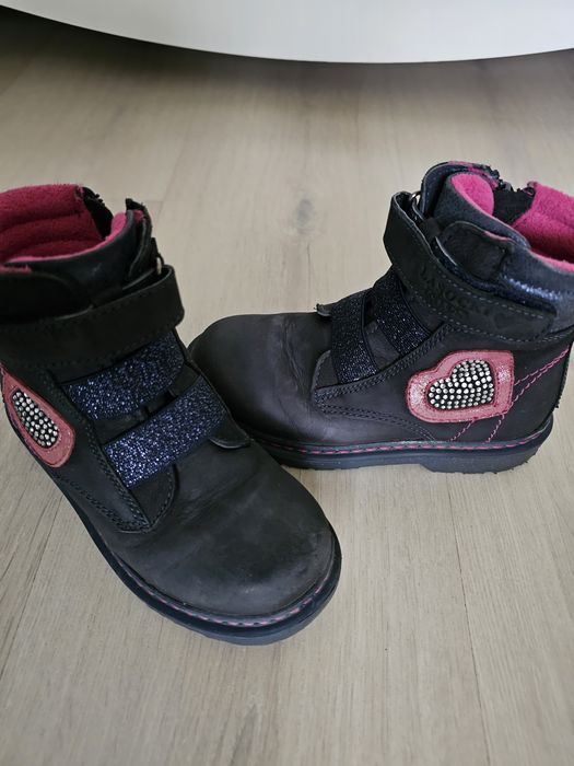 Ghete/ cizme/ papuci/ marimea 25-26-27