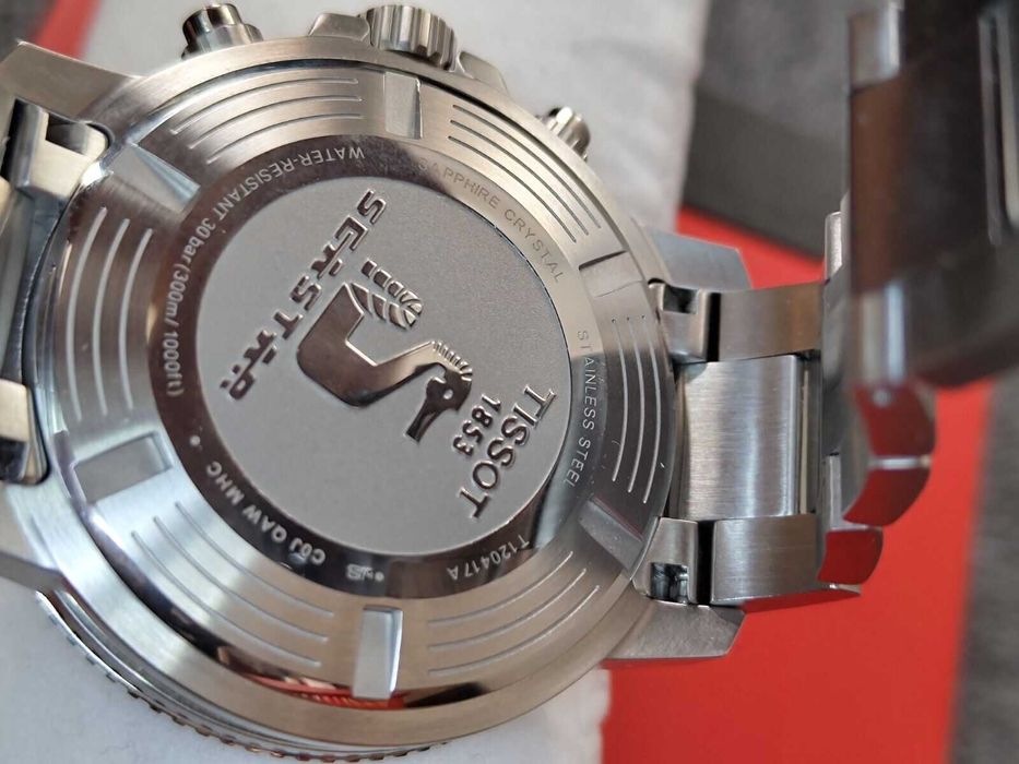 Продавам оригинален мъжки часовник TISSOT SEASTAR 1000 CHRONOGRAPH
