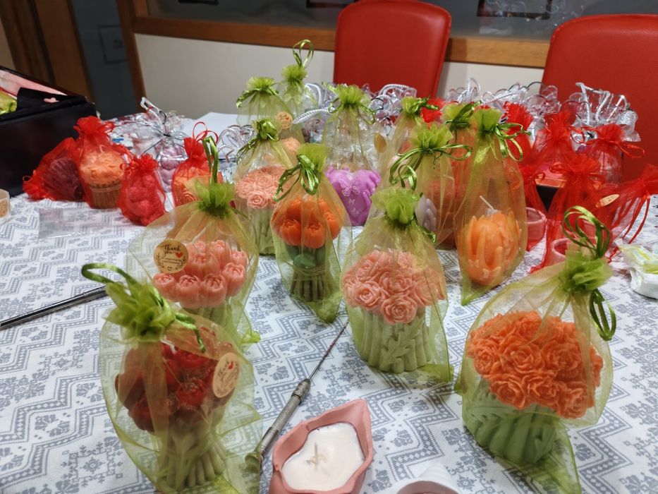 Vând martisoare ceara parfumata