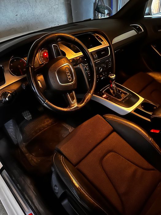 Vând Audi A4 B8