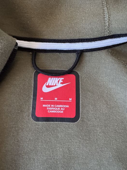 trening nike marimea M  pantaloni si geaca