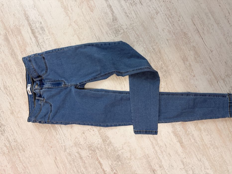 Дънки по тялото