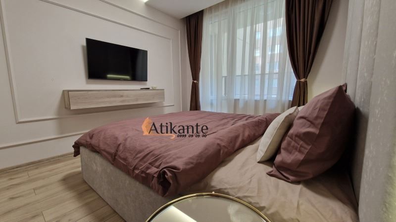 Дава се под наем Тристаен апартамент в София, Кръстова вада - 93 кв.м за 1230 € - Снимка #3