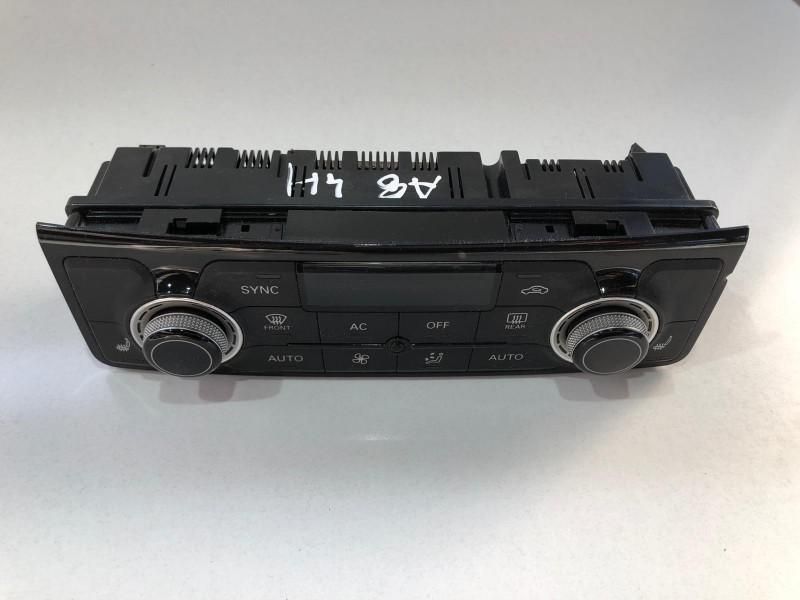 Climatronic cu incalzire in scaune 4h0820043d Audi A8 D4/4H [2010 - 2
