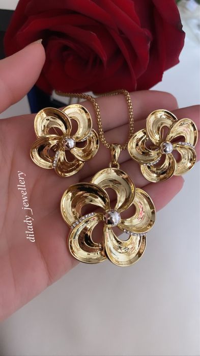 Продам украшения брендовые