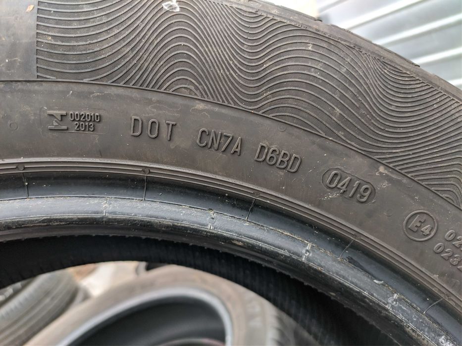 4бр Летни гуми 235 55 17 - Continental