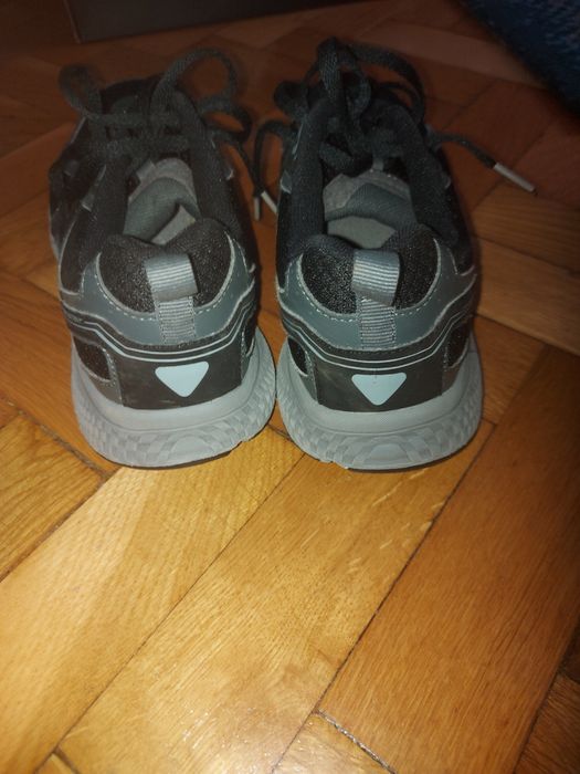 Papuci skechers 39.5