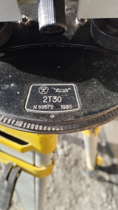 Продам невелир советский б/у